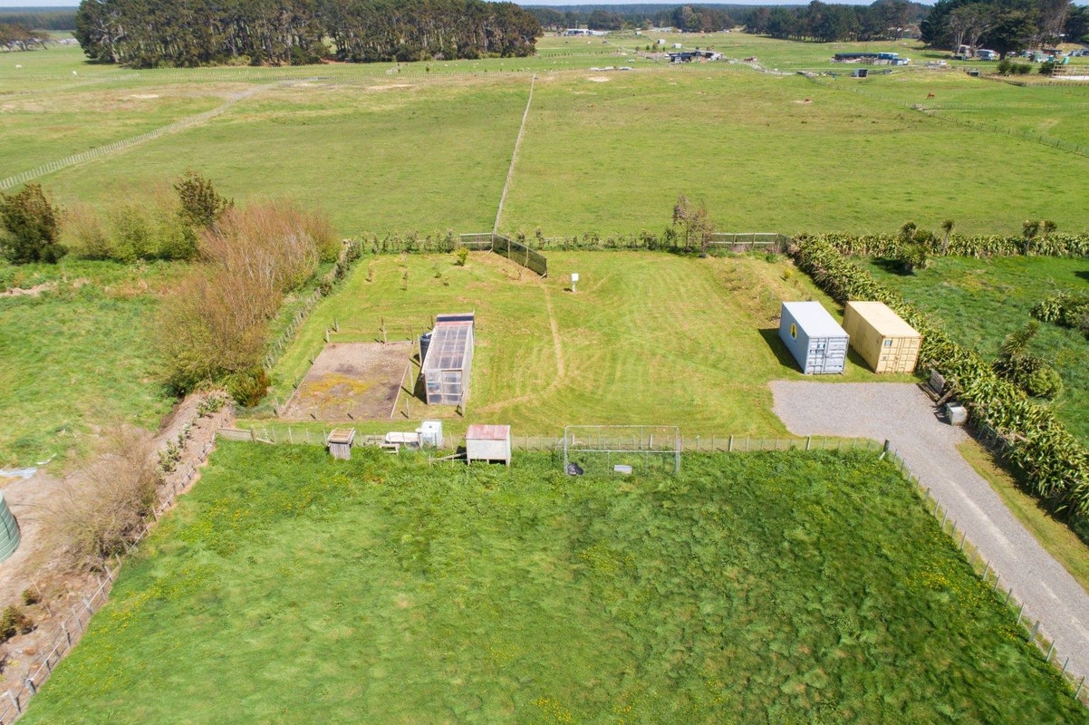 46 Nuku Street, Tangimoana, Tangimoana - Carousel 2