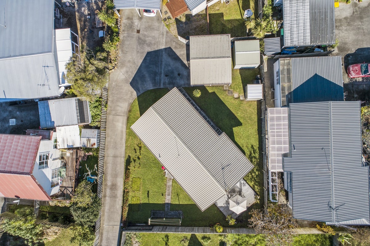18 AUREA AVE, Pakuranga, Auckland - Carousel 1