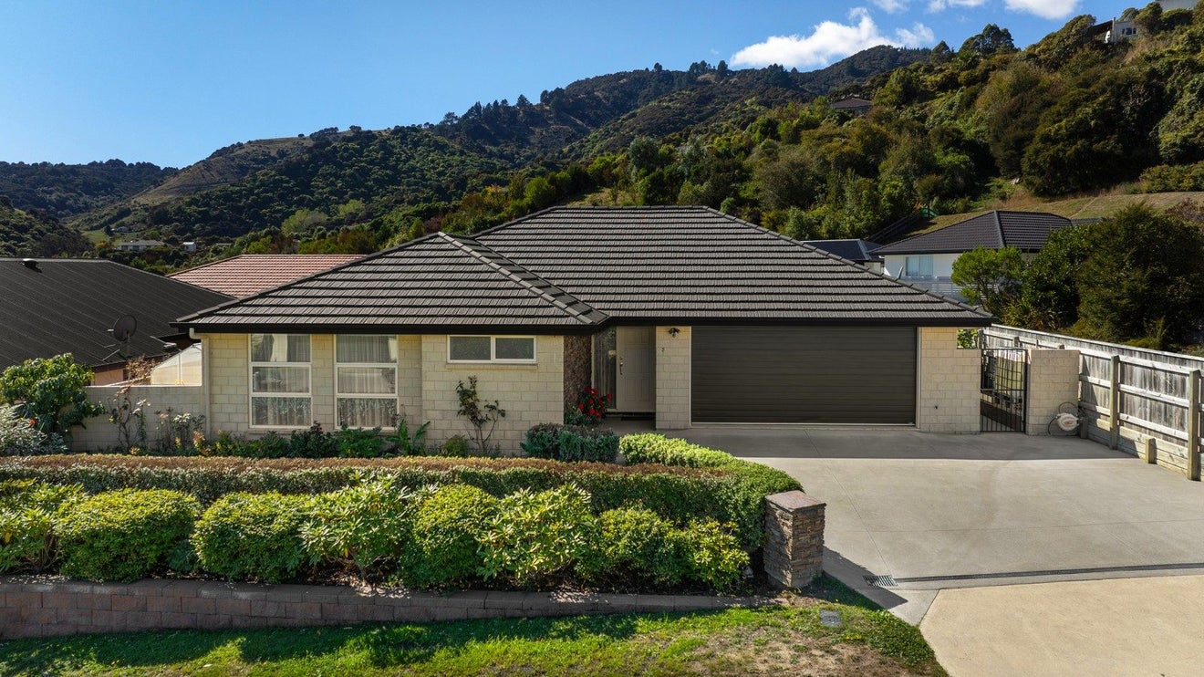 5 Devenish Place, Atawhai, Nelson - Carousel 1