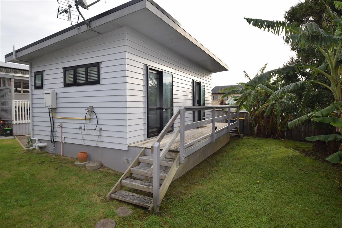 543 Swanson Road, Ranui, Auckland - Carousel 1