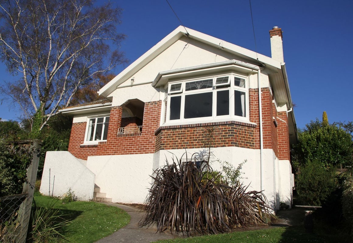 56 Signal Hill Road, Opoho, Dunedin - Carousel 1