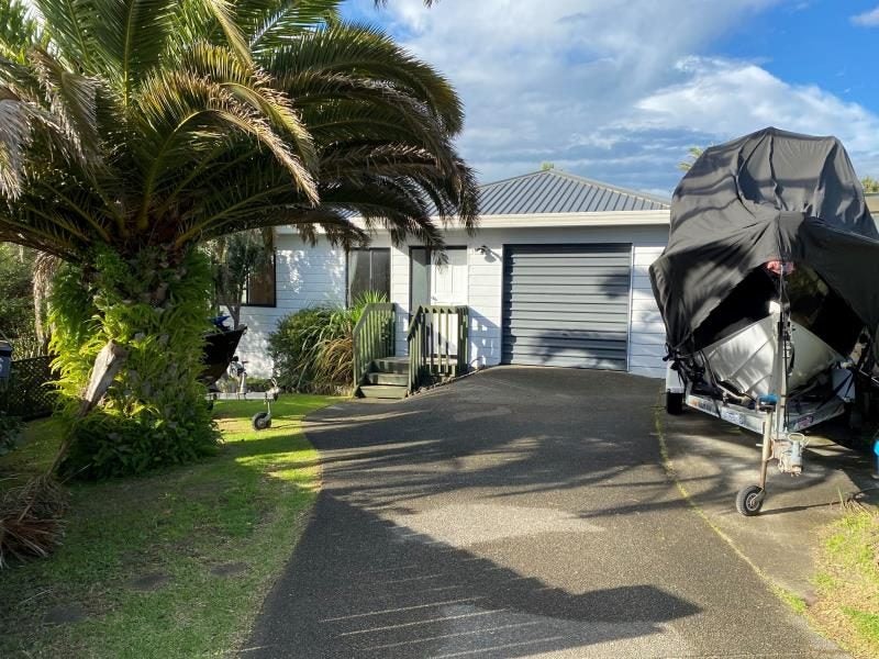 26 Jean Place, Stanmore Bay, Whangaparaoa - Carousel 1