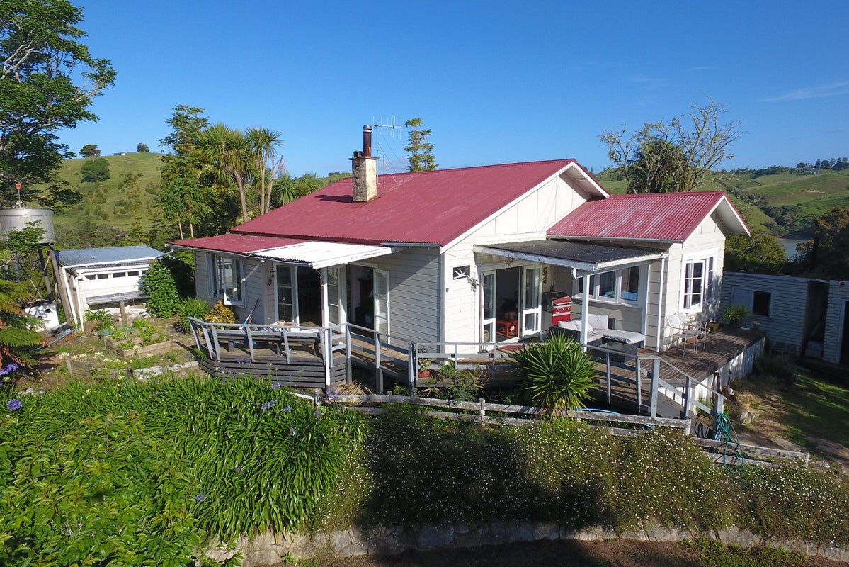 1750 Harbour Road, Owhiro, Oparau - Carousel 2