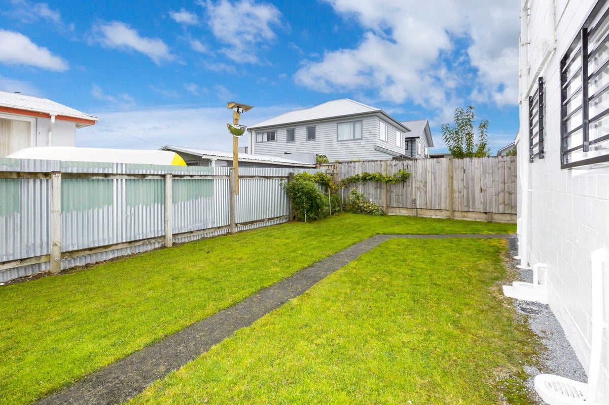 5/43A MERTON ST, TRENTHAM, UPPER HUTT - Carousel 18