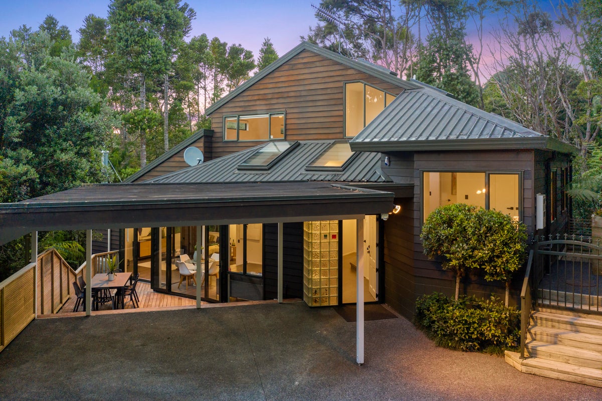 204 Godley Road, Titirangi, Auckland - Carousel 2