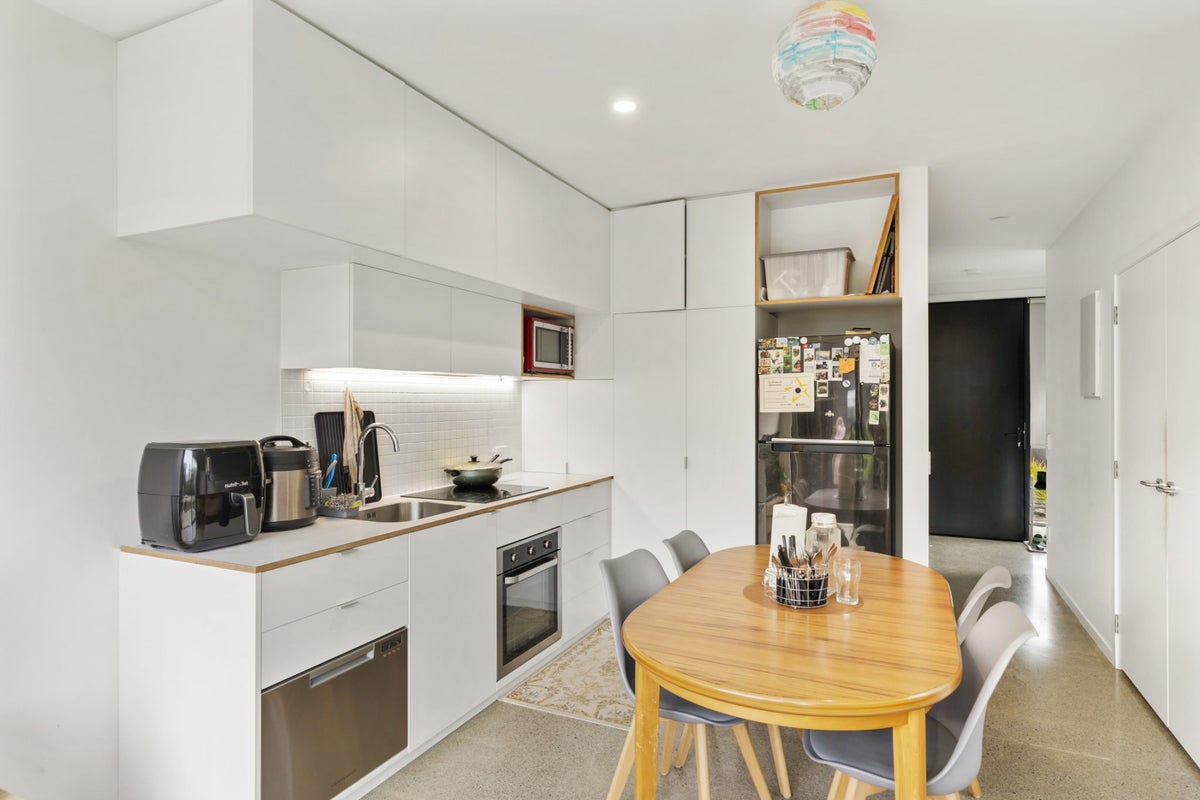 12 Te Ara O Paetutu, Petone, Lower Hutt - Carousel 2