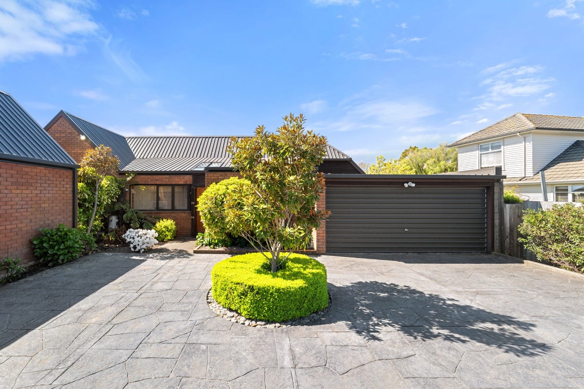 3/261 Centaurus Road, Saint Martins, Christchurch - Carousel 1