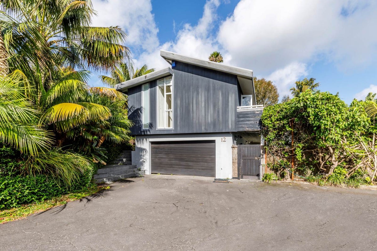 12 Taumata Road, Castor Bay, Auckland - Carousel 37