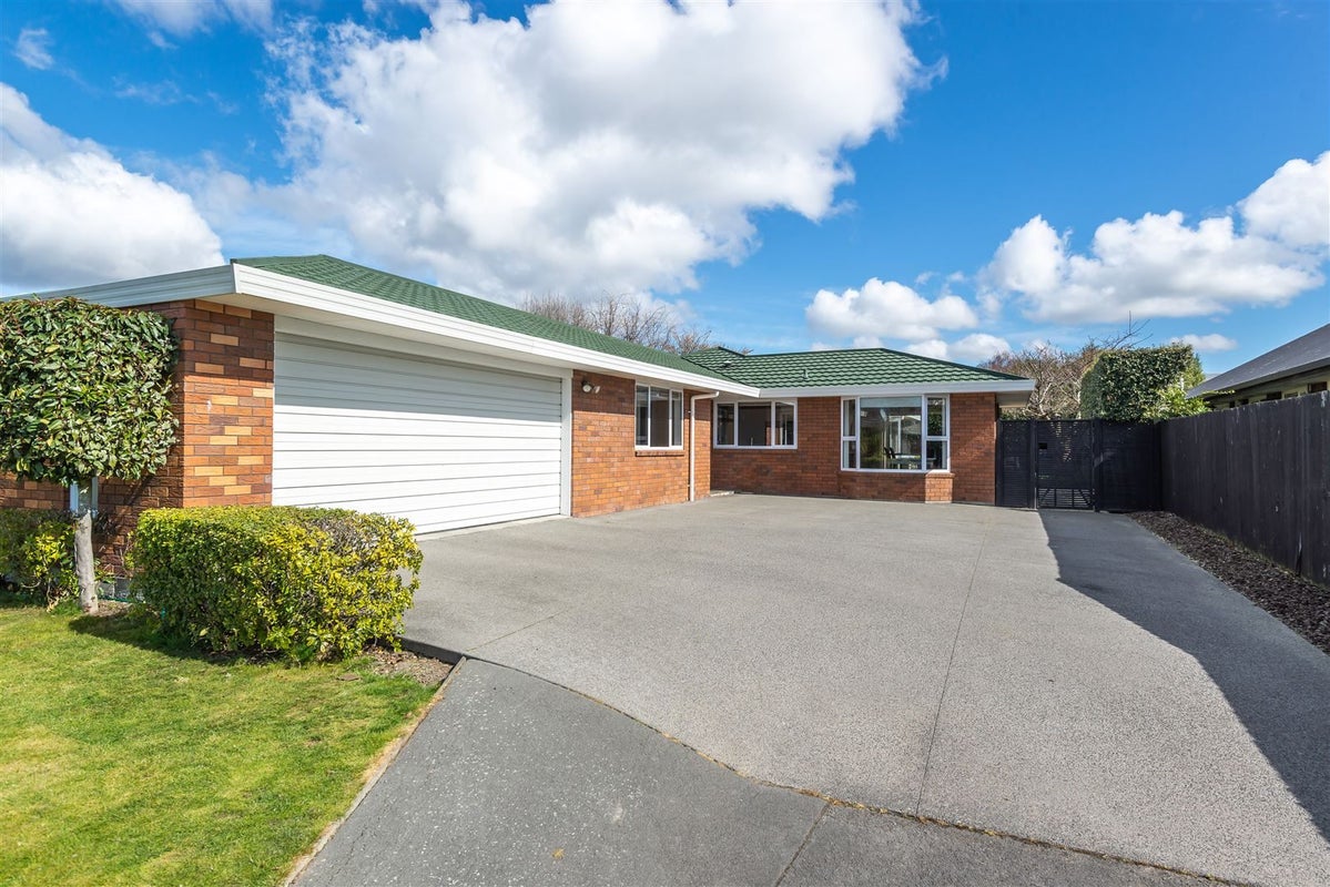 46 Regency Crescent, Redwood, Christchurch - Carousel 21