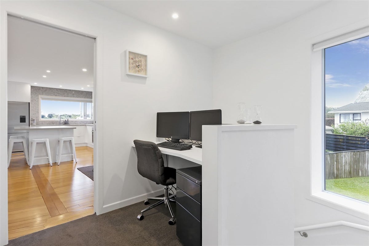 5 Arahia Street, Northcote, Auckland - Carousel 19