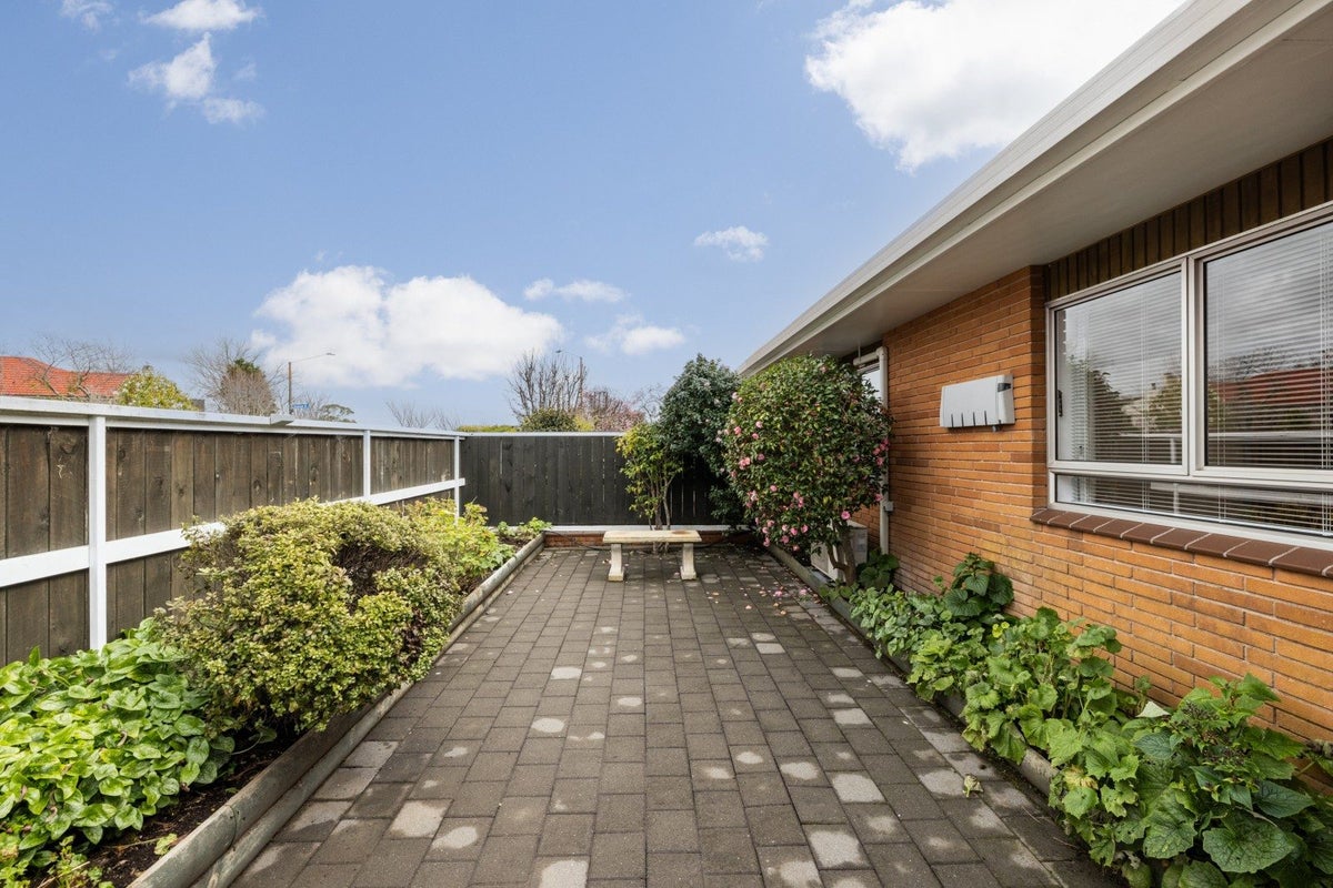 1/11 McHardy Street, Havelock North, Havelock North - Carousel 16