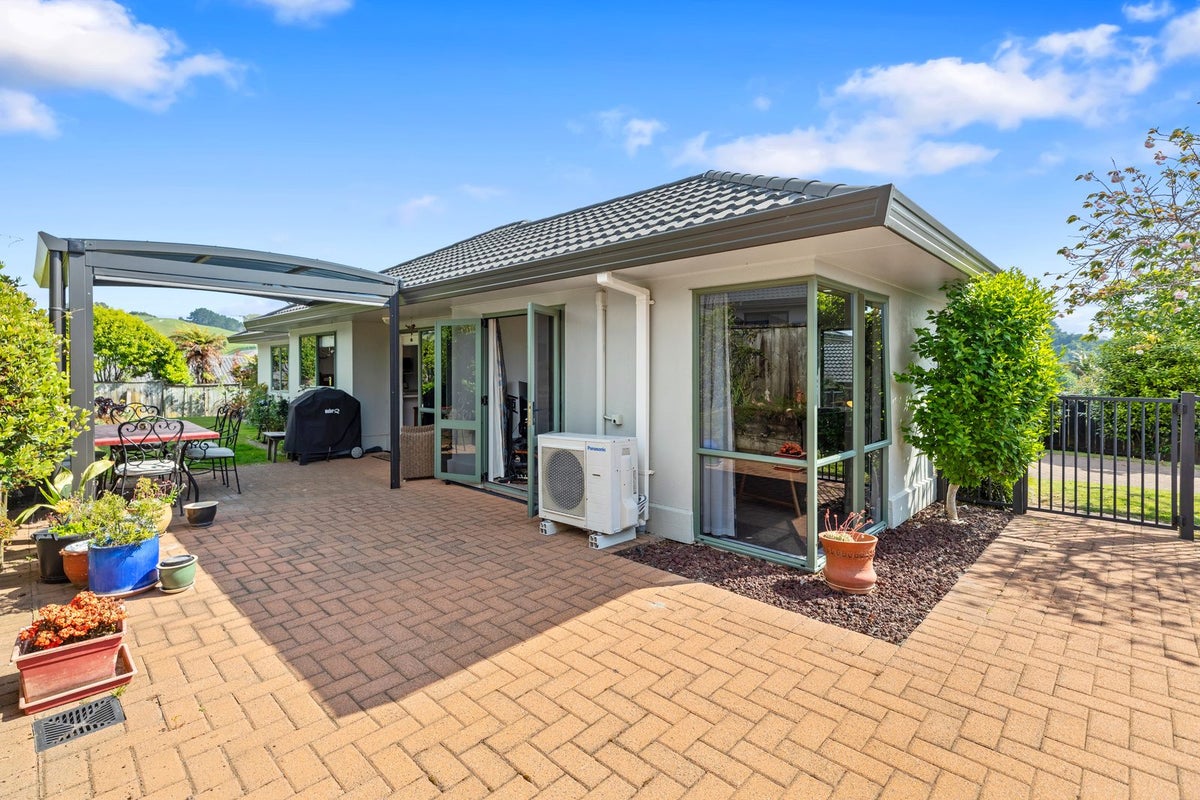23 Solander Drive, Welcome Bay, Tauranga - Carousel 2