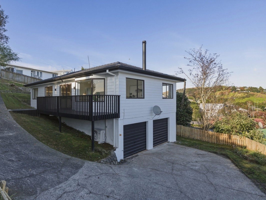 14 Pelorus Street, Welcome Bay, Tauranga - Carousel 1