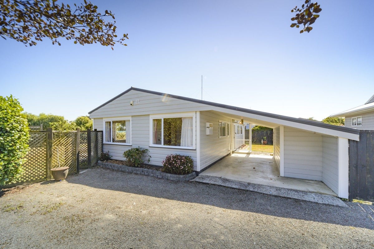 67A Benmore Avenue, Cloverlea, Palmerston North - Carousel 1