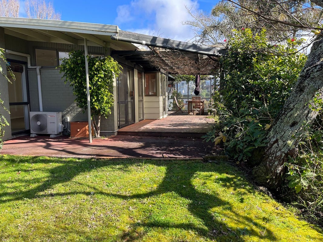 7 Ripon Crescent, Meadowbank, Auckland - Carousel 2