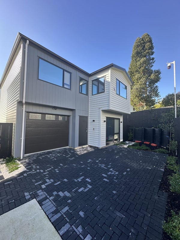 31C Diana Drive, Glenfield, Auckland - Carousel 1