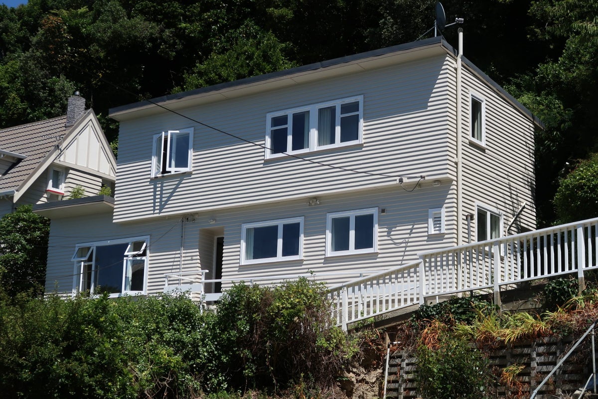 41 Barnard Street, Wadestown, Wellington - Carousel 1