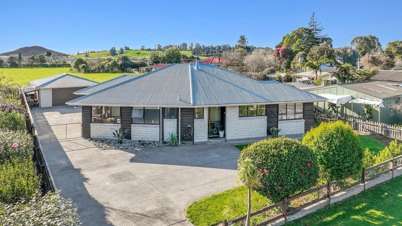 441 Glenview Road, Motupipi - Carousel 1