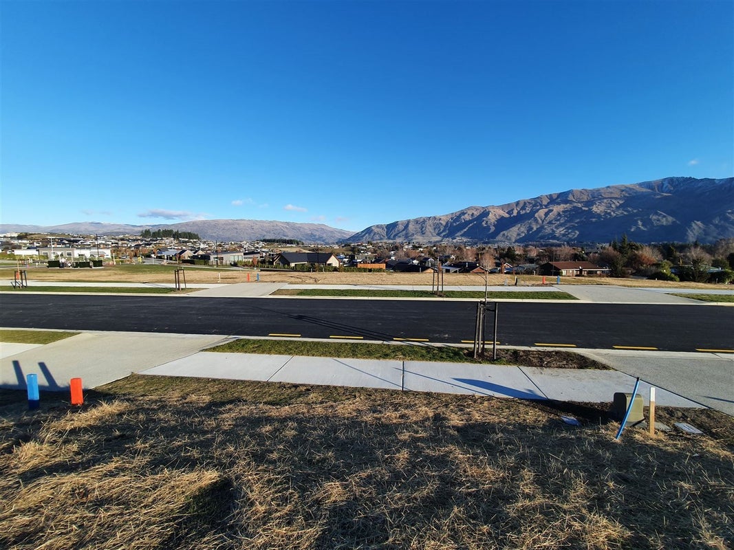 51 Clearview Street, Wanaka - Carousel 5