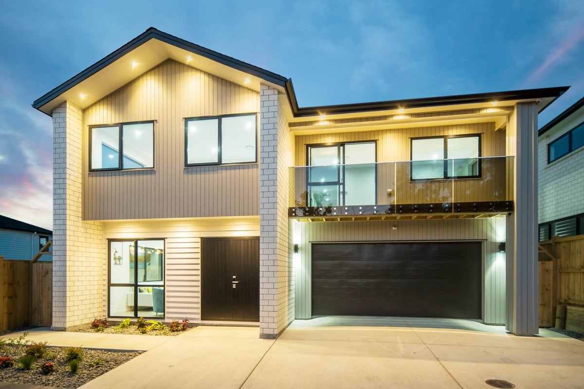 12 Koromeke Street, Flat Bush, Auckland - Carousel 2