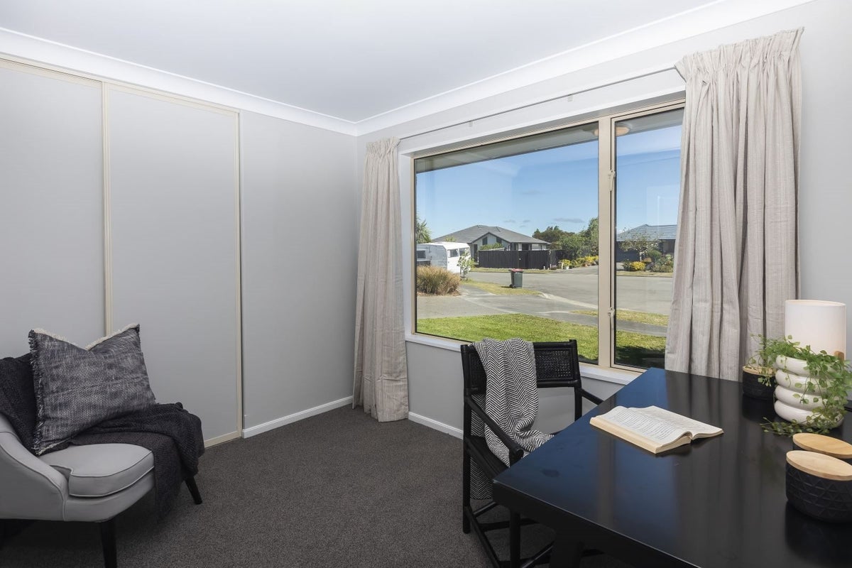18 Excalibur Place, Burwood, Christchurch - Carousel 19