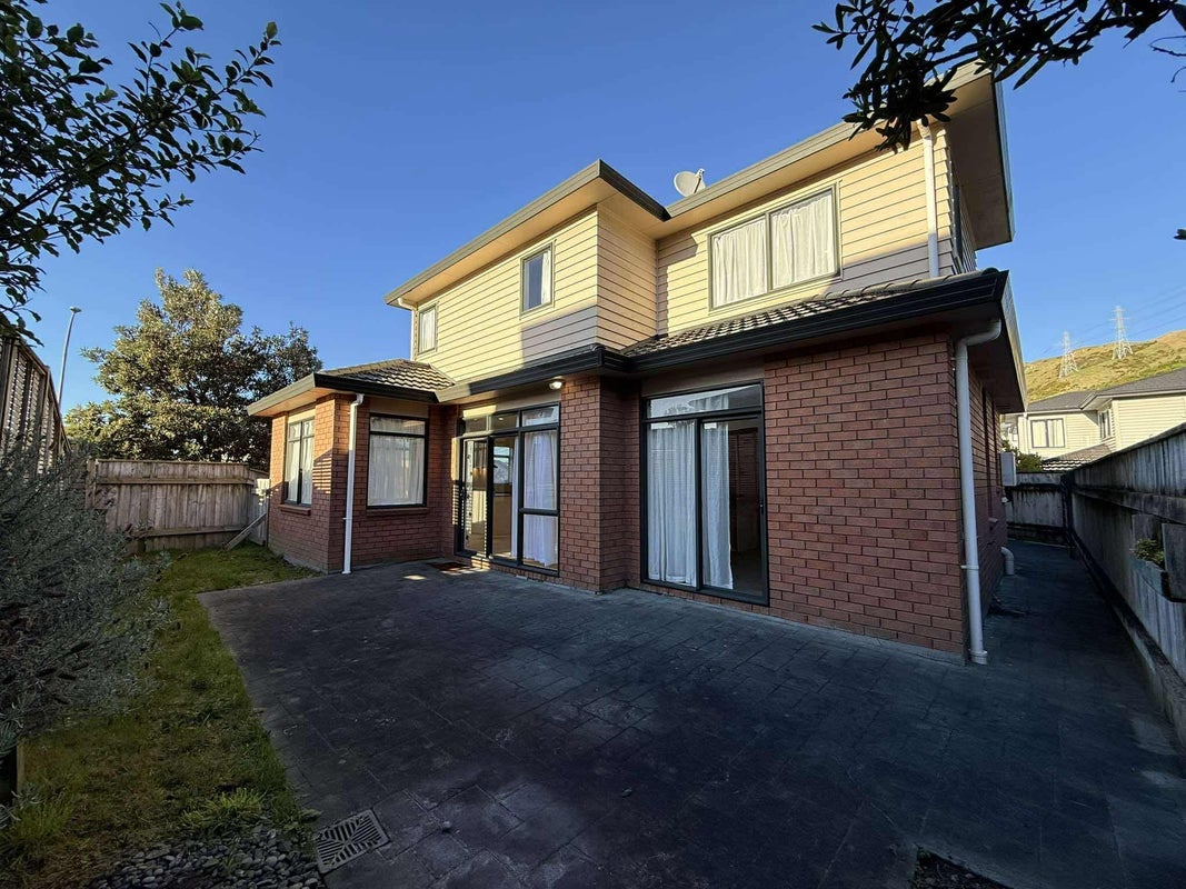 69A Amesbury Drive, Churton Park, Wellington - Carousel 25
