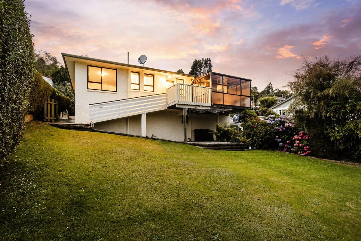 75 Hocken Street, Kenmure, Dunedin - Carousel 1