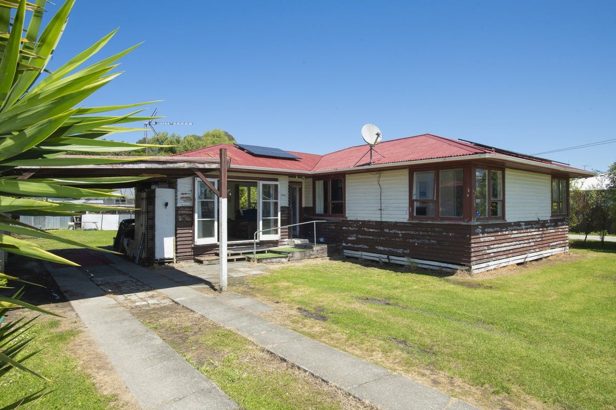 69 Valley Road, Mangapapa, Gisborne - Carousel 2