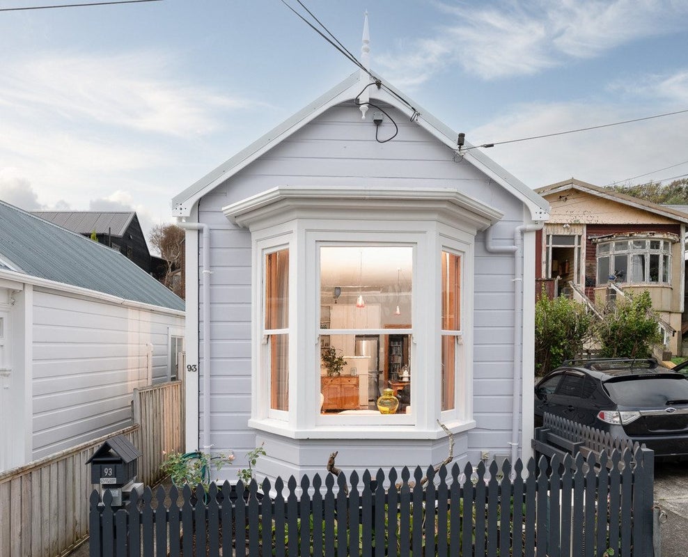 93 Elizabeth Street, Mount Victoria, Wellington - Carousel 1