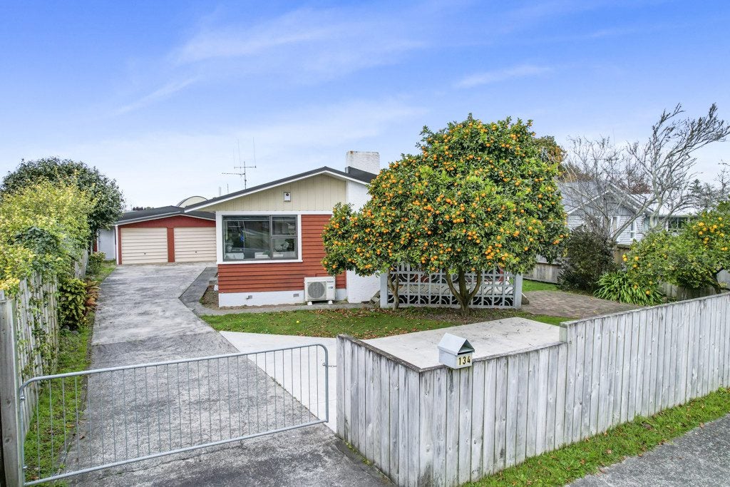 134 Bryant Road, St Andrews, Hamilton - Carousel 1