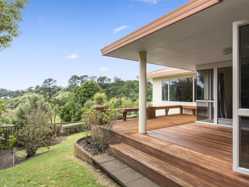 90 Riversdale Drive, Merrilands, New Plymouth - Carousel 2