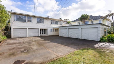 9 Bassett Road, Johnsonville, Wellington - Carousel 1