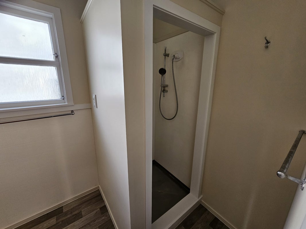 228 Old Farm Road, Hamilton East, Hamilton - Carousel 13