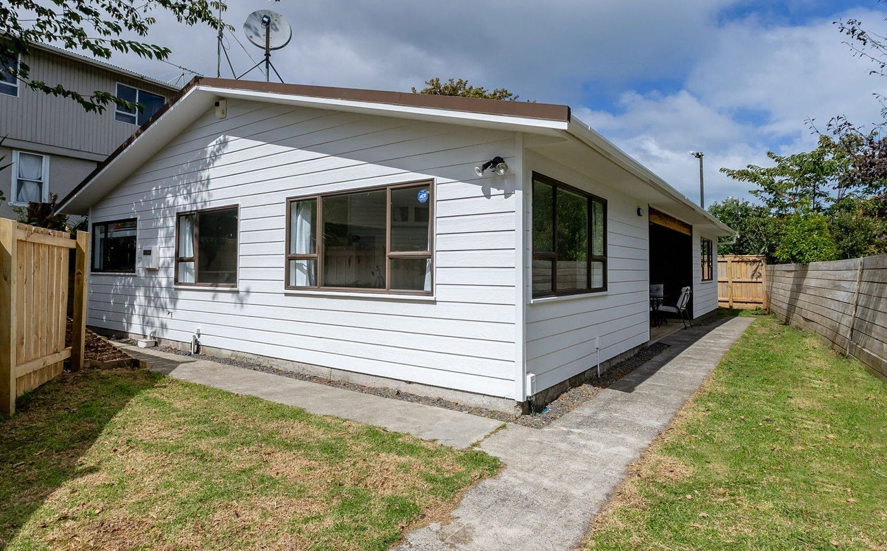 27A Tui Road, Raumati Beach, Paraparaumu - Carousel 1