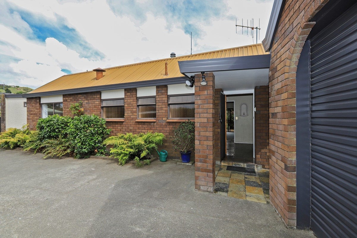 37 Anderson Road, Taradale, Napier - Carousel 1