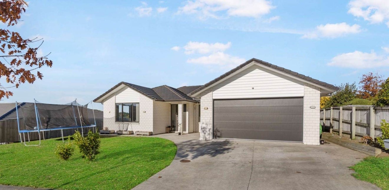 8 Hillpark Drive, Pokeno - Carousel 1