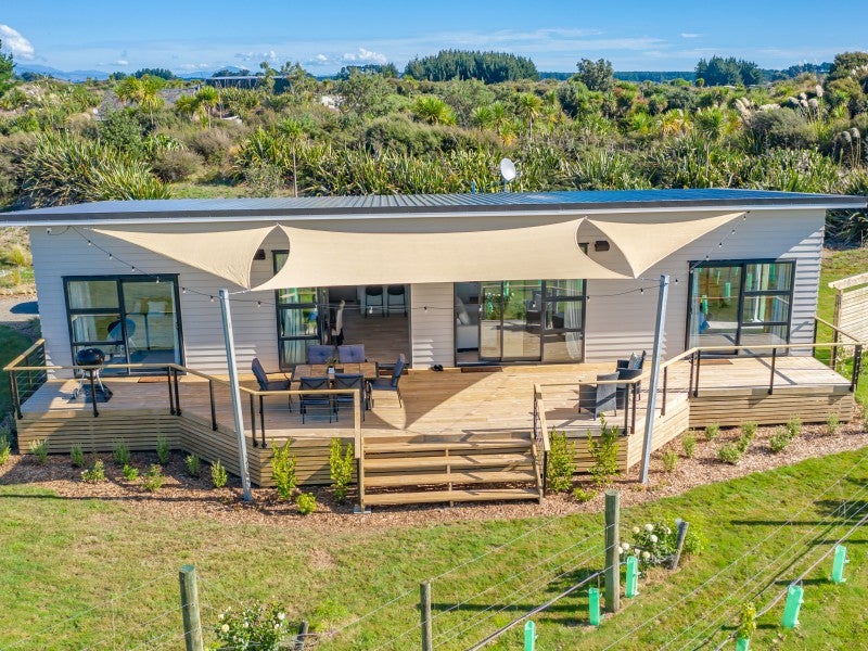 3 Kanuka Drive, Waitarere, Levin - Carousel 1