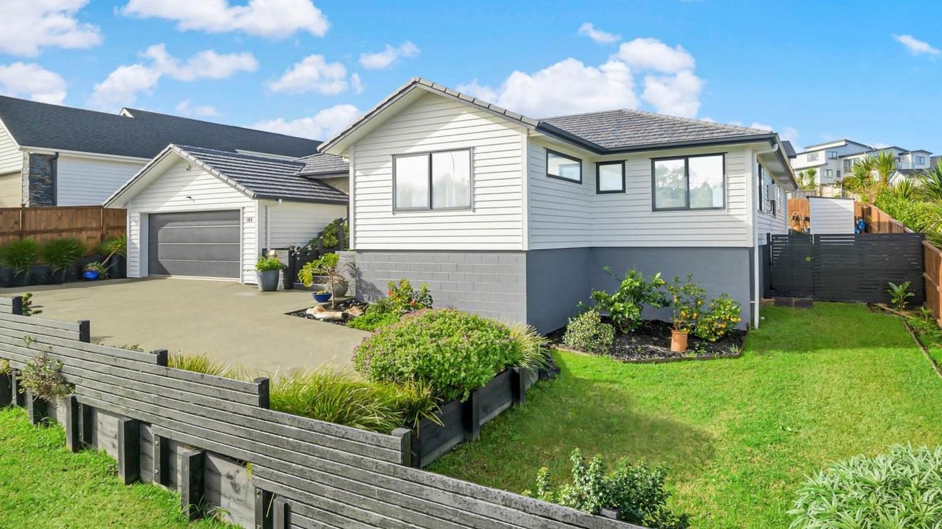 34 Celestial Crescent, Orewa, Orewa - Carousel 1