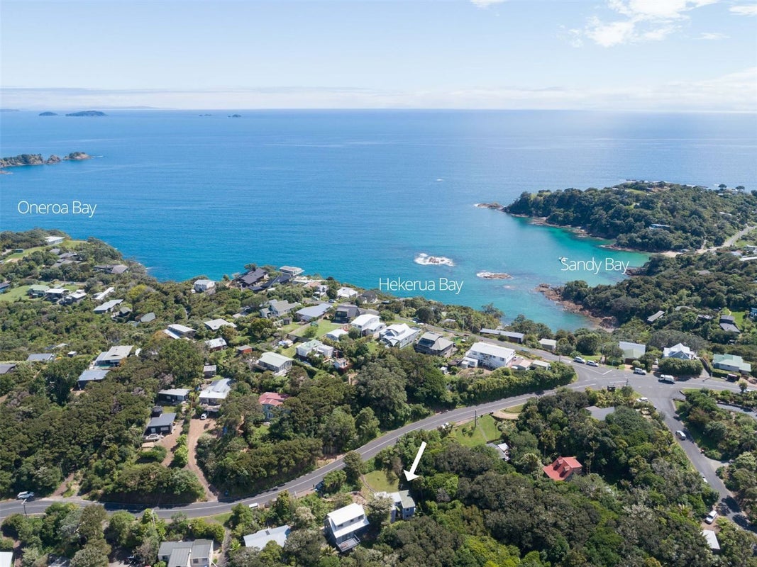 52 Goodwin Avenue, Oneroa, Waiheke Island - Carousel 1