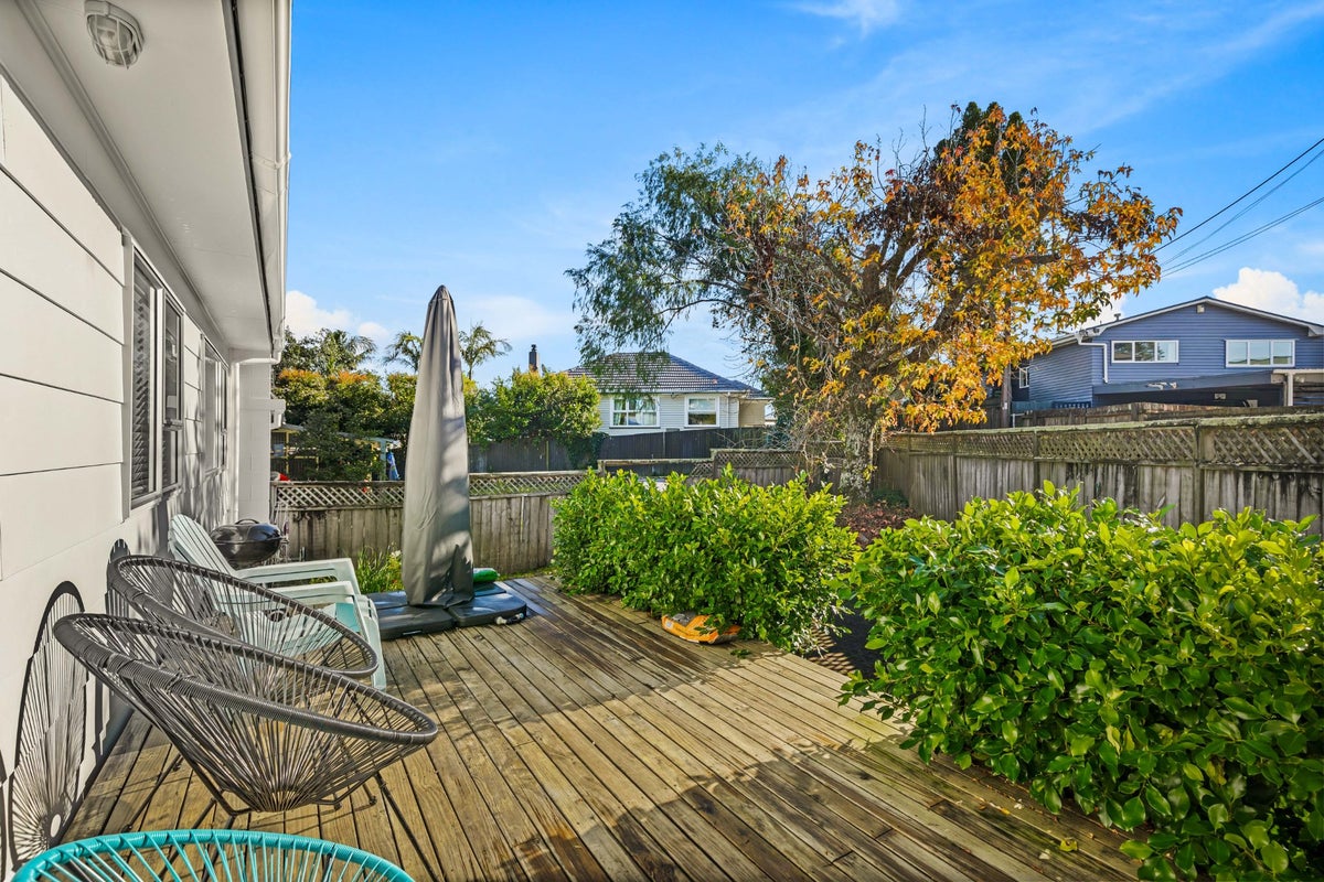1/31 Captain Scott Road, Glen Eden, Auckland - Carousel 1