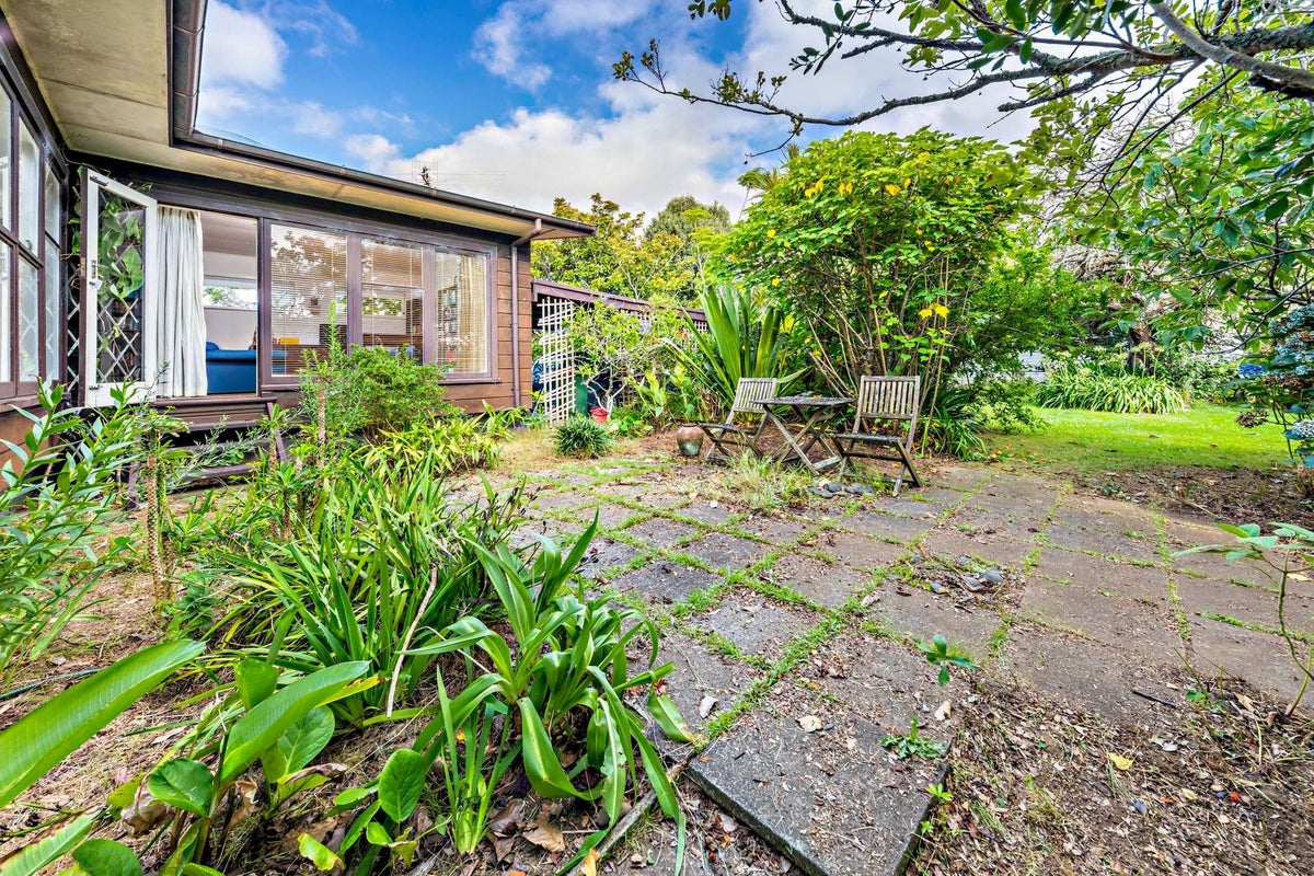 4 Pineview Drive, Rosehill, Papakura - Carousel 1