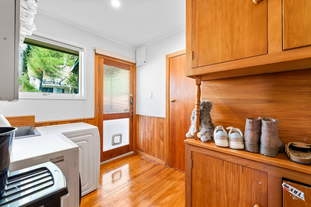 85 Oakhampton Street, Hornby, Christchurch - Carousel 23