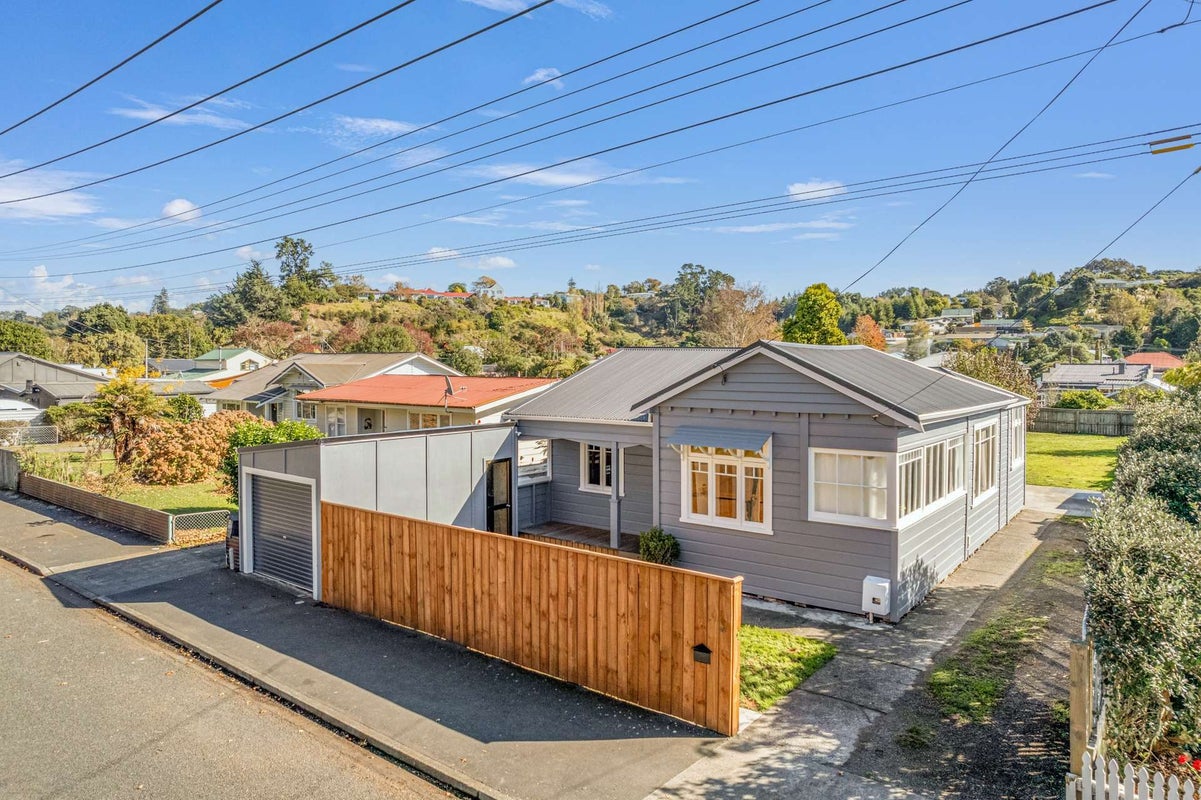 42 Seddon Street, Aramoho, Whanganui - Carousel 1