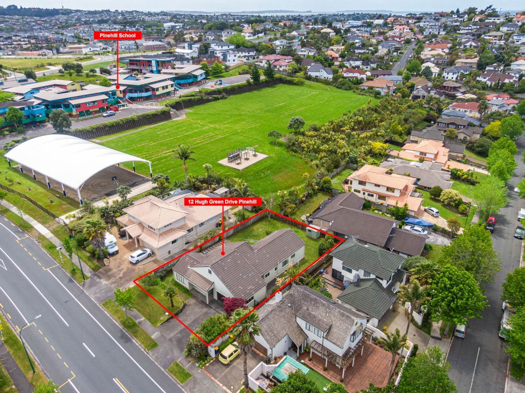 12 Hugh Green Drive, Pinehill, Auckland - Carousel 2