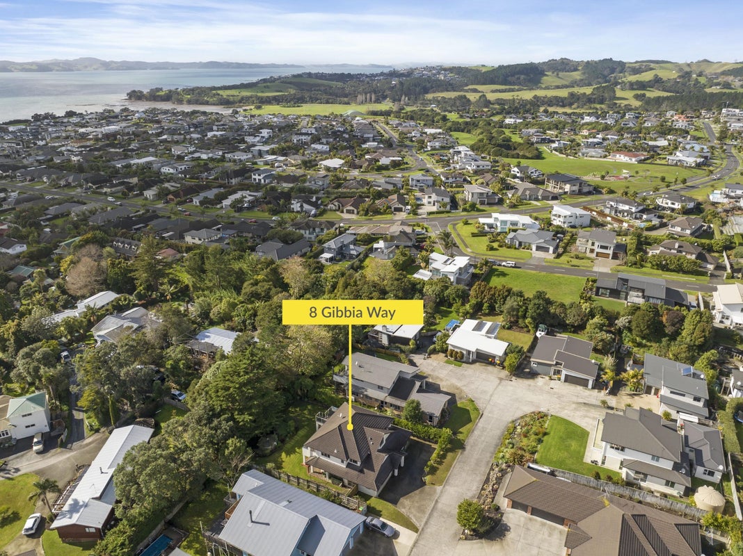 8 Gibbia Way, Beachlands, Auckland - Carousel 1