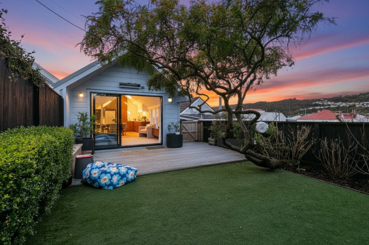 15 Milton Street, Berhampore, Wellington - Carousel 1