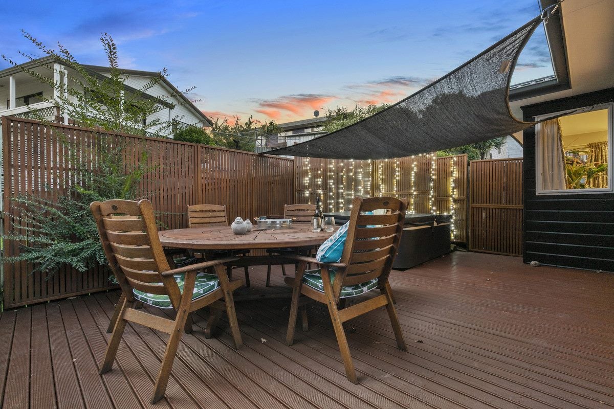 10 Springtime Crescent, Stanmore Bay, Whangaparaoa - Carousel 2