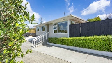 74B Lantana Road, Green Bay, Auckland - Carousel 1