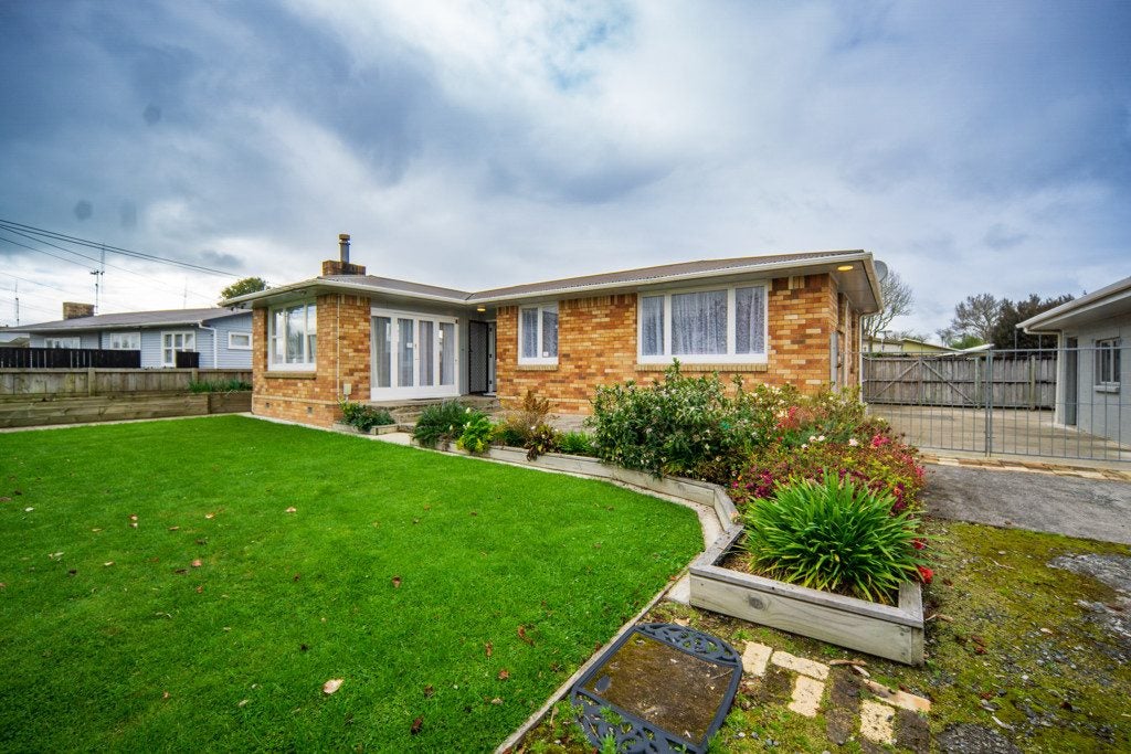 27 Cotton Street, Saint Andrews, Hamilton - Carousel 1