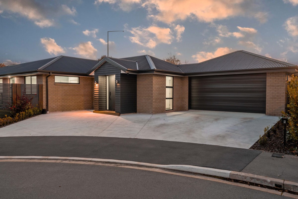 5 Atap Place, Northwood, Christchurch - Carousel 2